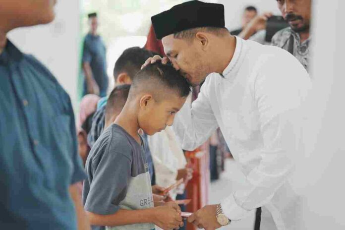 Pemdes Ie Beudoh Nagan Raya Beri Santunan Anak Yatim Jelang Lebaran