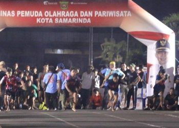 Ratusan peserta memeriahkan Ramadhan Run 100 M di Palembang