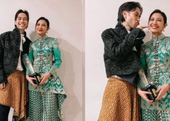 Penampilan Sheila Dara di Acara Tahlilan, Mata Masih Sembab Tapi Bisa Senyum