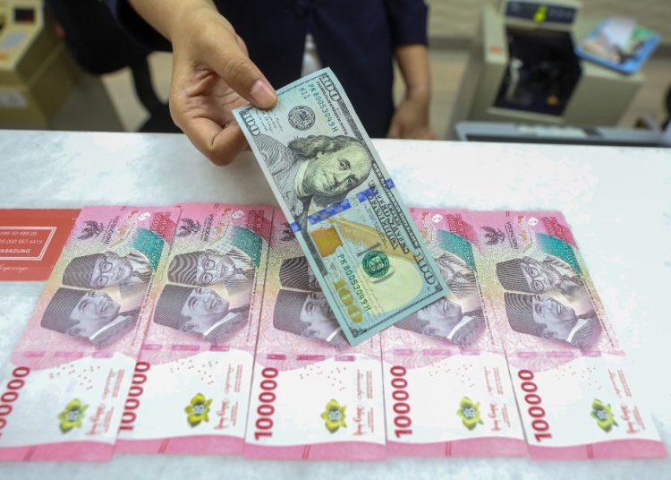 Peringatan: Rupiah Tembus Rp17.200 Saat Libur Nyepi dan Lebaran