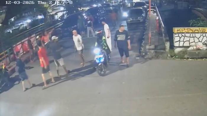 Wajah Pelaku Beredar, Ahmad Sahroni Minta Polisi Usut Penyiram Air Keras Andrie Yunus