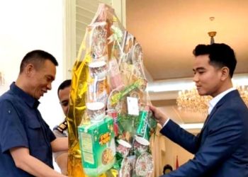 Rismon Sianipar Dugaan Palsu Ijazah S2 S3, Relawan Jokowi Laporkan ke Polisi