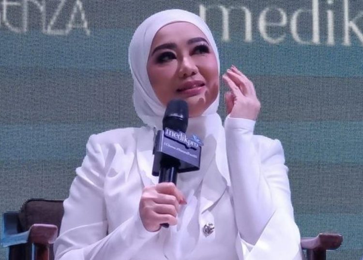 Reza Artamevia Akui Masih Didekati Pria Meski Jadi Nenek