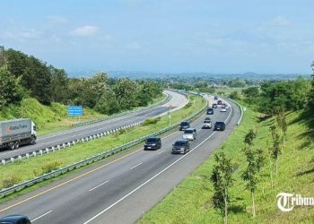 Fluktuasi Kendaraan Mudik di Tol Semarang-Solo: Puncak Kemacetan Jelang Magrib