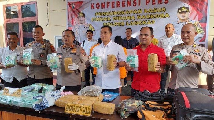 Polda Sumut tangkap dua kurir sabu di Langkat, transaksi 1 kg di parkiran rumah sakit