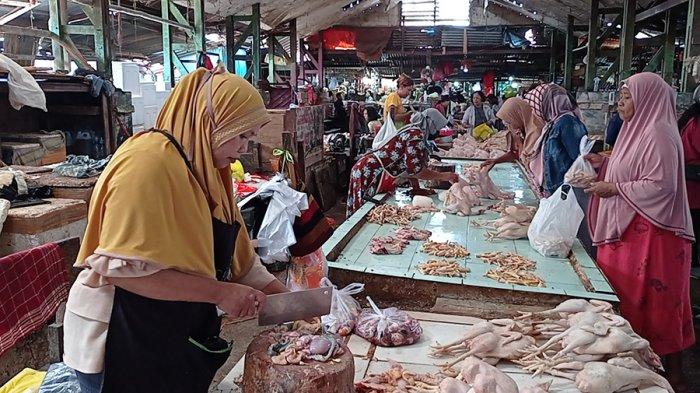 Kekurangan Stok Daging di Sorong: Pedagang Kewalahan Hadapi Persaingan Online