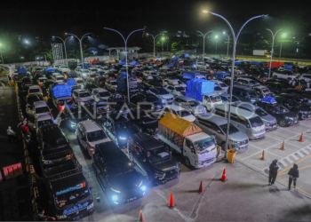 Arus Mudik di Pelabuhan Merak Sepi, Kendaraan Langsung Naik Kapal