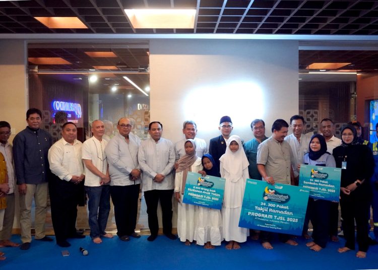 PTP Nonpetikemas bagikan 1.000 sembako dan santunan yatim dalam Ramadan