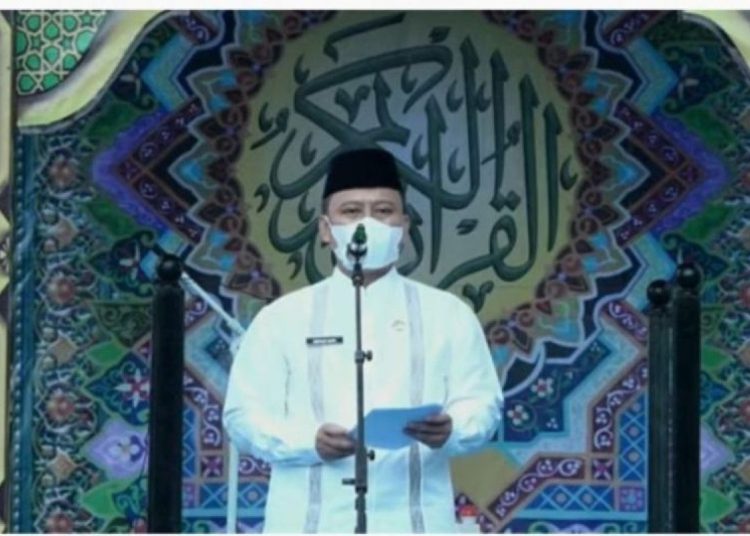 Tradisi Unik Potong Kebo dan Ngaduk Dodol Hiasi Lebaran Warga Depok